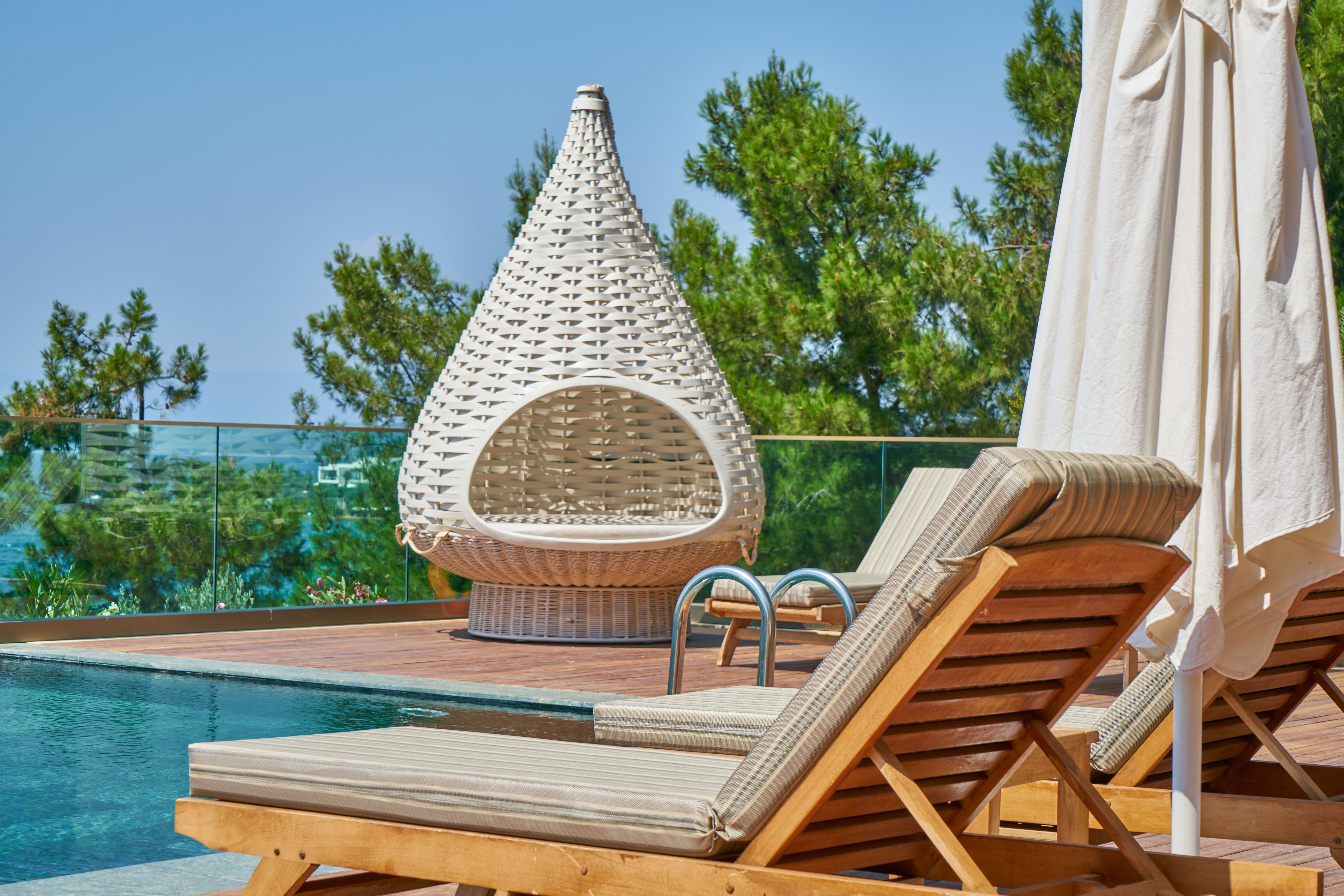 Lounge Chair Craftsmanship
